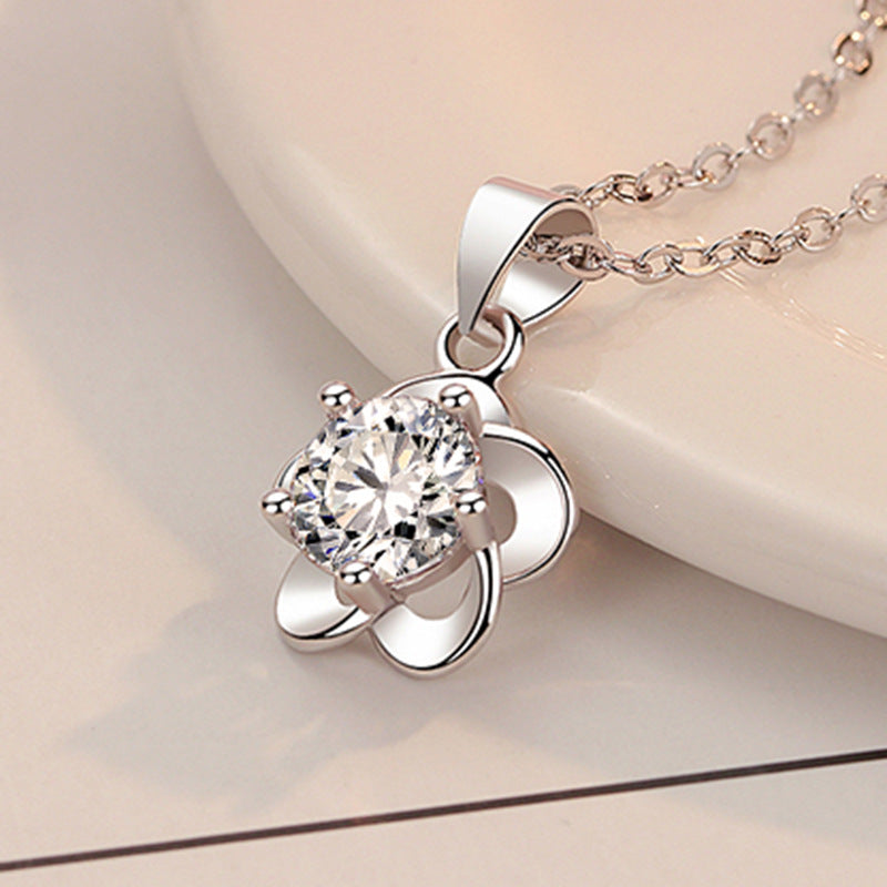 Plum Blossom Pendant Necklace White Diamond Lace Fashion