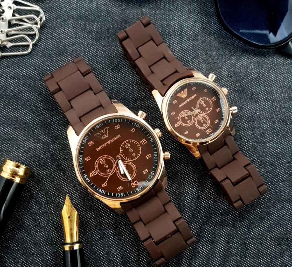 Unisex Quartz Couple Watches Set Round Case Multi Color