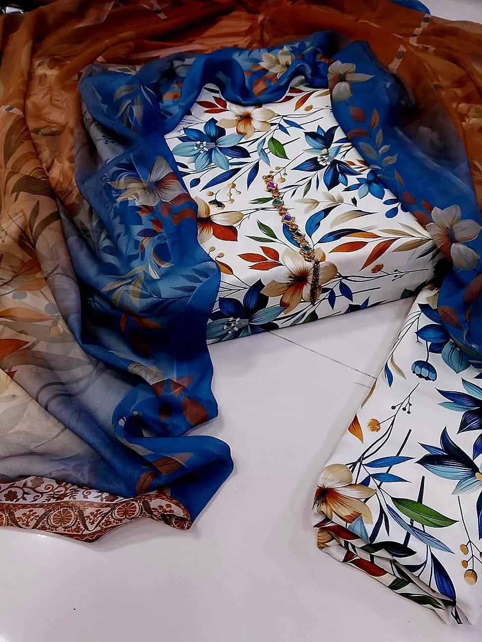Digital Printed 3 Piece Swiss Lawn Suit for Women – Floral Print Lawn Shirt & Trouser with Original Crinkle Chiffon Dupatta | Summer Casual Dress | Pakistani Lawn Collection
